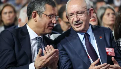 Özel'den eski genel başkanlara kurultay daveti