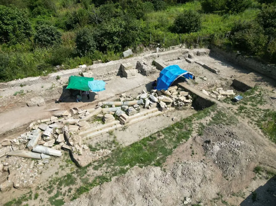 Bartın’dakikazılarda Büyük İskender heykelinin başı bulundu 1 Bartın’dakikazılarda Büyük İskender heykelinin başı bulundu 1