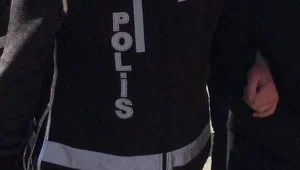 Hatay'da enkazında yaklaşık 100 kişinin öldüğü binanın sorumlusu 3 kişi yakalandı Hatay'da enkazında yaklaşık 100 kişinin öldüğü binanın sorumlusu 3 kişi yakalandı