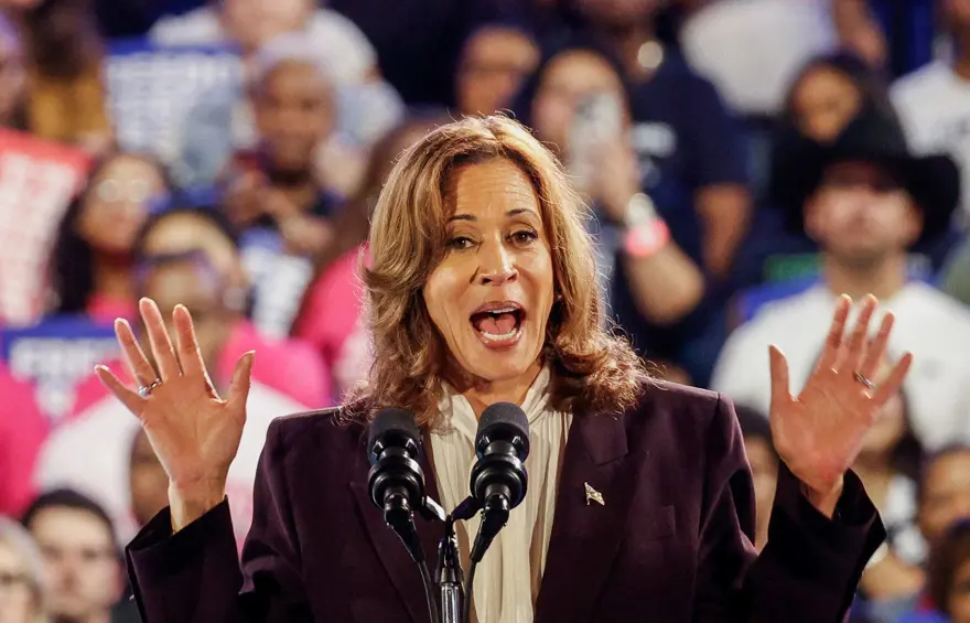 ABD seçimlerinde yıldızlar geçidi: Beyonce, Harris mitinginde 