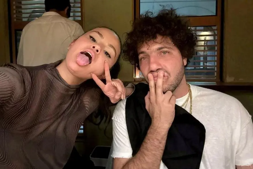 Hem evleniyorlar hem de şarkı yapıyorlar! Selena Gomez müziğe geri dönüyor 1 Hem evleniyorlar hem de şarkı yapıyorlar! Selena Gomez müziğe geri dönüyor 1