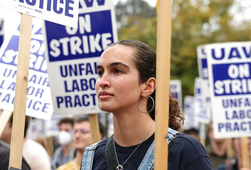 Filistin'e destek protestoları | Kaliforniya Üniversitesi'nin akademik personeli greve gitti 4