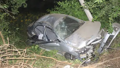 Erbaa'da feci kaza: Otomobil, yoldan çıkıp tarlaya düştü