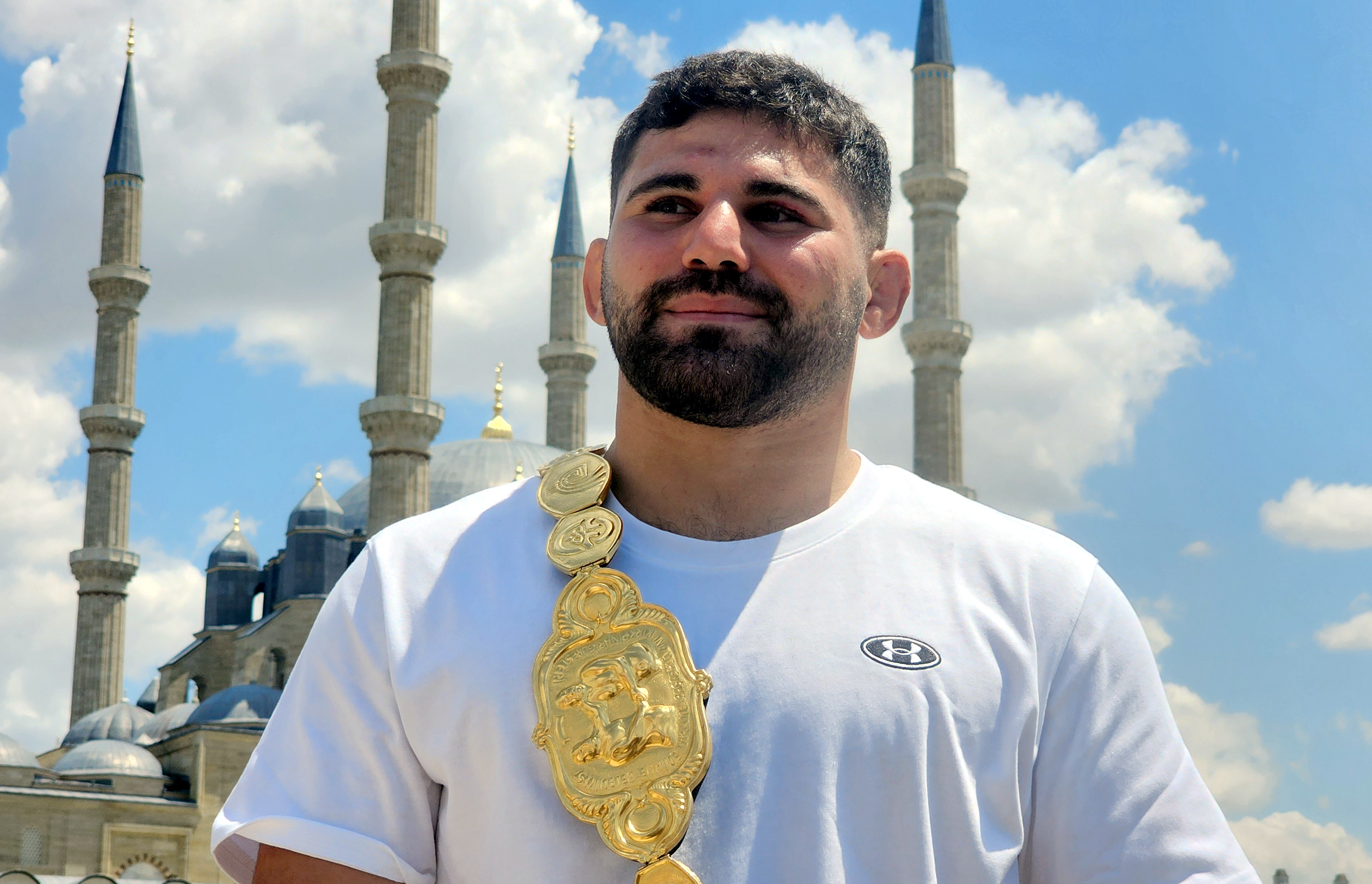 Başpehlivan Erkan Taş: Çocukluk hayalimi gerçekleştirdim
