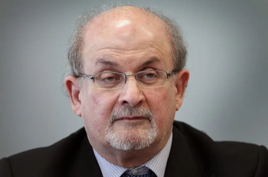 Bıçaklı saldırıya uğrayan Salman Rüşdi: Çılgın rüyalar görüyorum 1