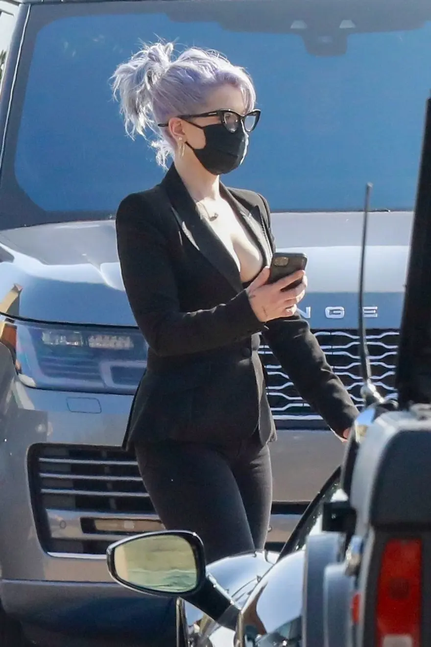 Mide ameliyatı olan Kelly Osbourne karantinada daha da zayıfladı 2