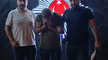32 yıl hapisle aranıyordu, gece kulübünde yakalandı