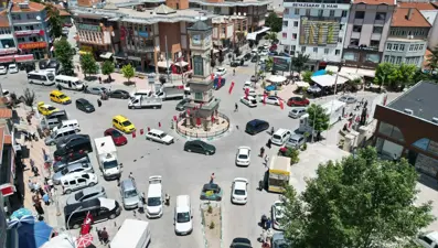 Bu ilçenin nüfusu 45 bin: Yazın 200 binlere çıkıyor