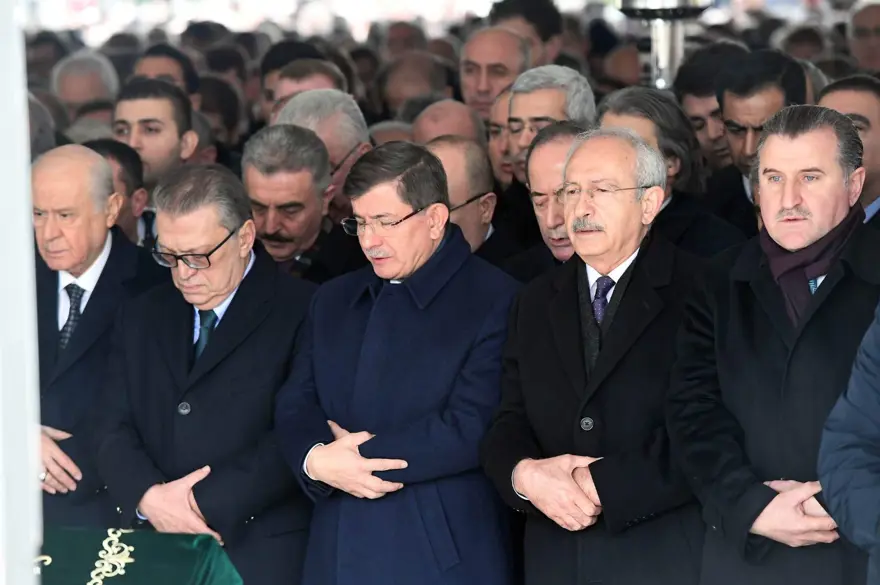 Yavuz Yılmaz son yolculuğuna uğurlandı 33 Yavuz Yılmaz son yolculuğuna uğurlandı 33