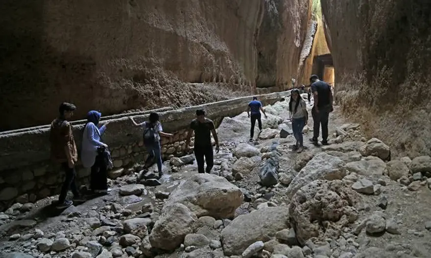 vespasianus titus tüneli, titus tüneli nerede, titus tüneli'nin özelliği, titus tüneli nasıl gidilir, beşikli mağara 7