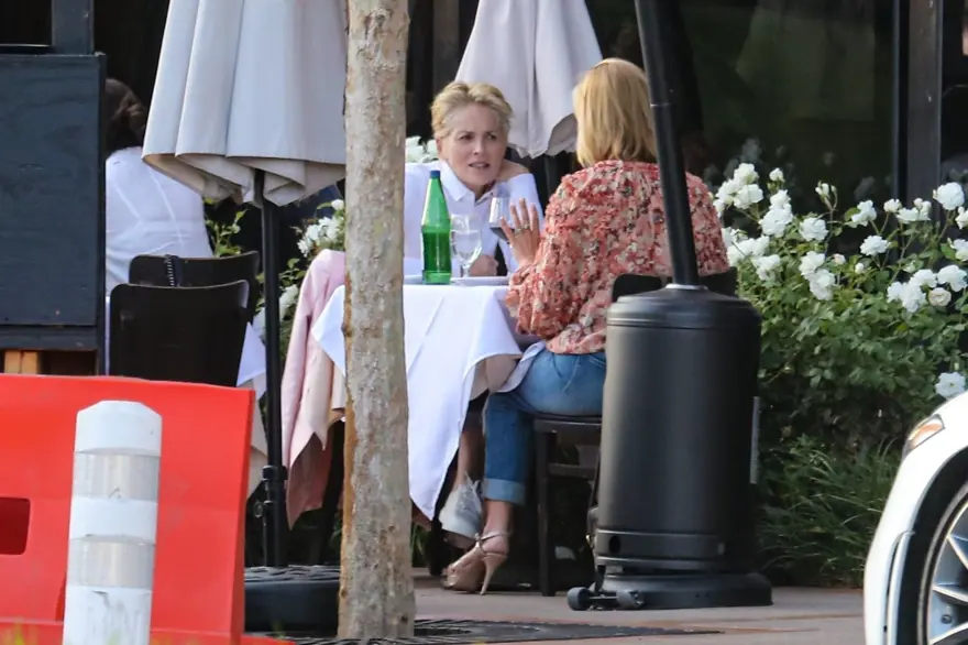 Sharon Stone hesabın iki katı bahşiş bıraktı 1