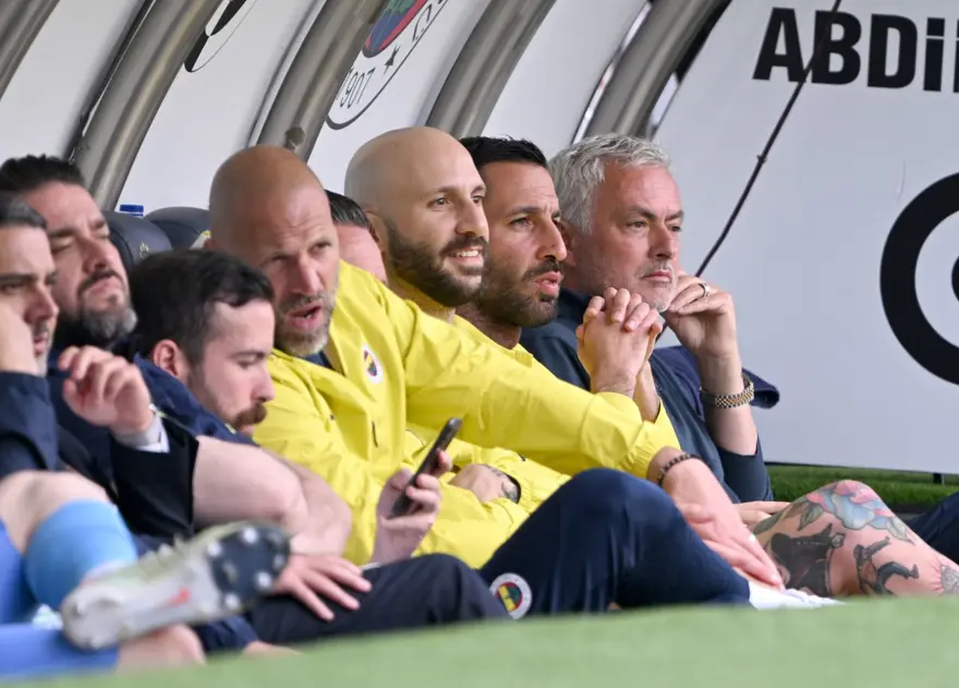 Fenerbahçe'de Mourinho değil, teknik ekibi değişiyor: Efsaneler geri dönüyor 
