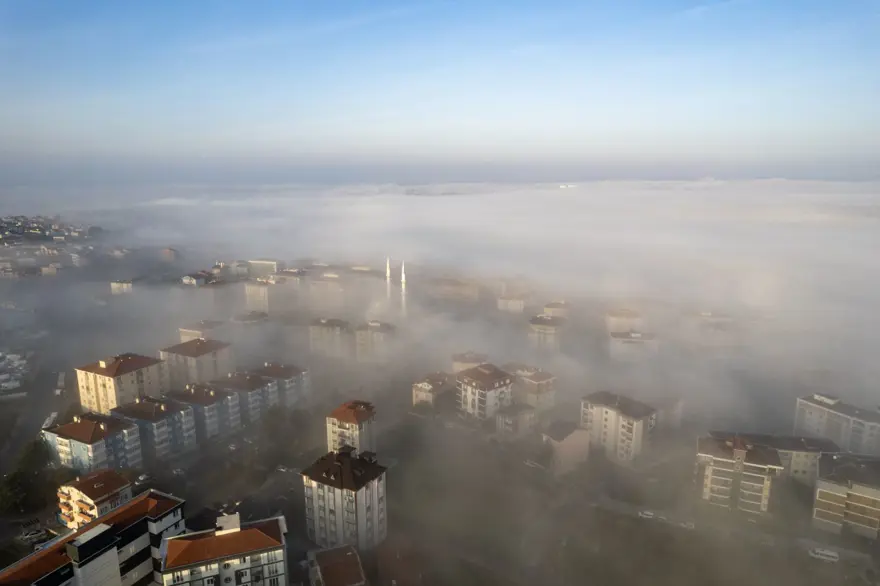 İstanbul yeni güne sisle başladı 9