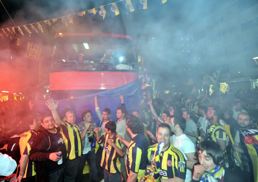 Her yer sarı lacivert 28