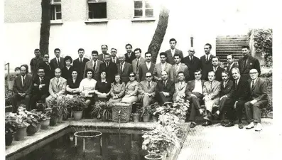 100 yıllık tarihi havuz yıkılarak yenileniyor