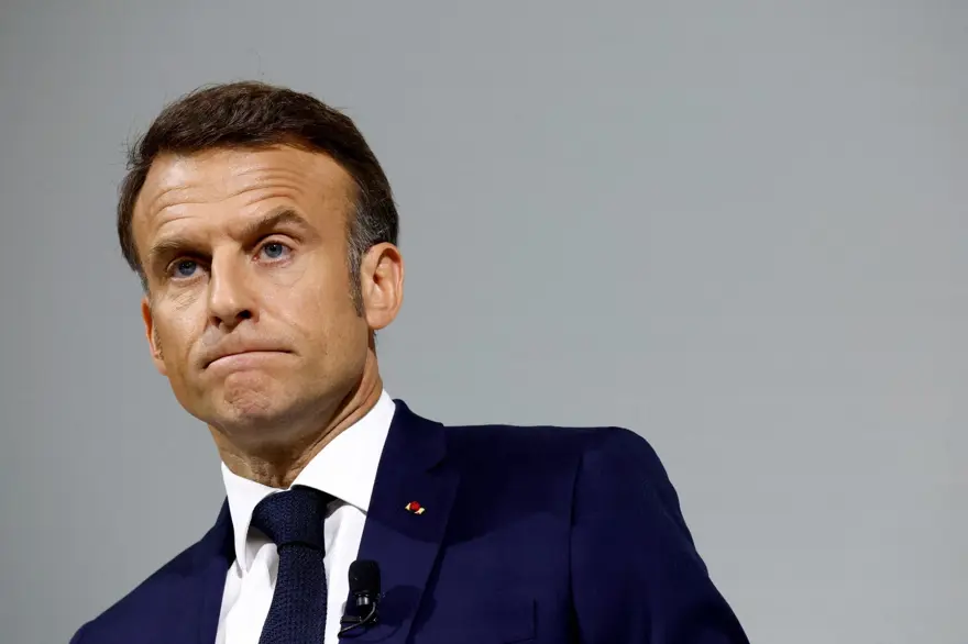 "MACRON'UN SALTANATININ SONU" 2