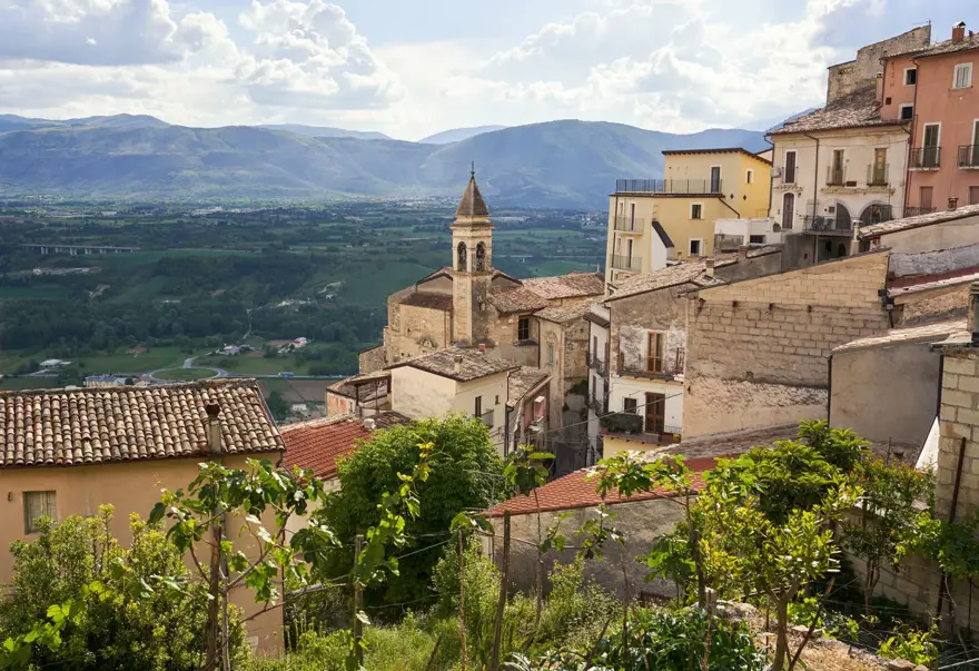 İtalya’da 1 Euro’ya evler satışa çıktı: 630 binadan 250'si satılıyor 26