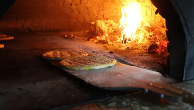 7 saat 450 derece önünde mesai: Ramazan'ın vazgeçilmez lezzeti böyle hazırlanıyor