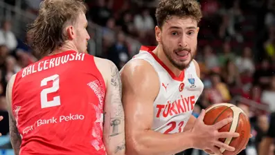 12 Dev Adam tarih yazdı: Milliler, EuroBasket'te yarı finalde!
