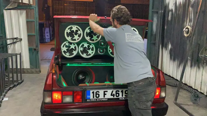 Bursa'da 12 bin TL'ye aldığı aracını 90 bin TL'ye yeniledi 11