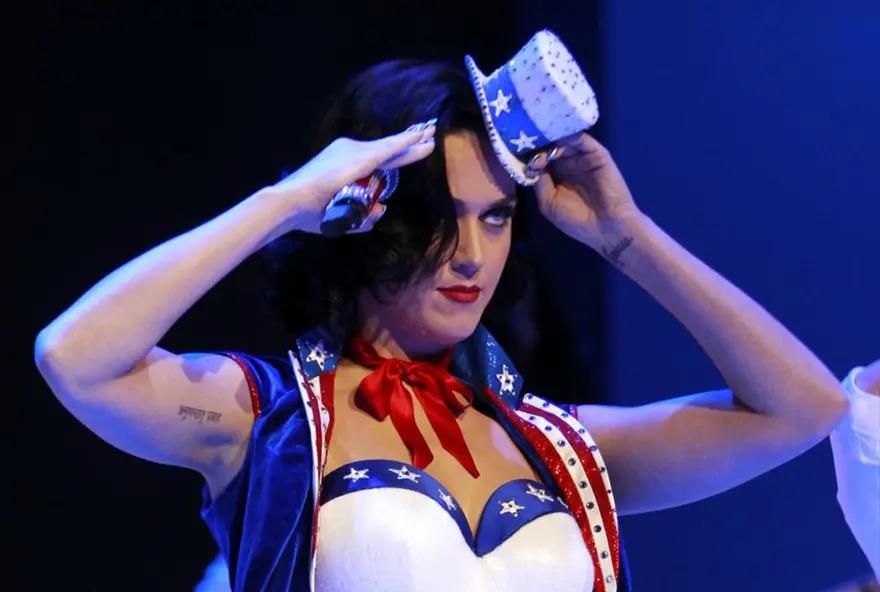 Yemin töreni öncesi sahnede bir yıldız 3 Yemin töreni öncesi sahnede bir yıldız 3