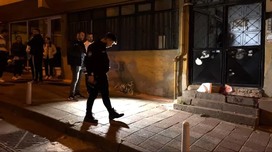 İstanbul'da genç kadının şüpheli ölümü: Sevgilisinin evinin önünde başından vurulmuş halde bulundu 8 İstanbul'da genç kadının şüpheli ölümü: Sevgilisinin evinin önünde başından vurulmuş halde bulundu 8