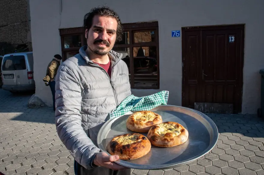 İftar sofralarının baş tacı: İçinde yumurta, et, tereyağı ve lor peyniri var 4