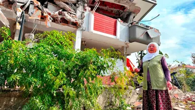 4 yıl sonra yeniden görmeye başlayan kadın: “Enkazlarıgörünce içim parçalandı”