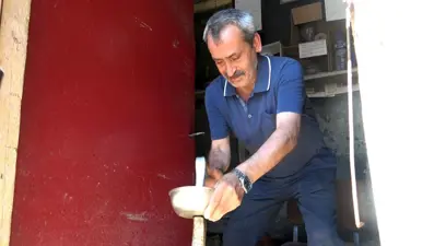 45 yıllık mesleği kaybolma tehlikesiyle karşı karşıya: ''Sağlığım el vermiyor, çırak da bulamıyorum''