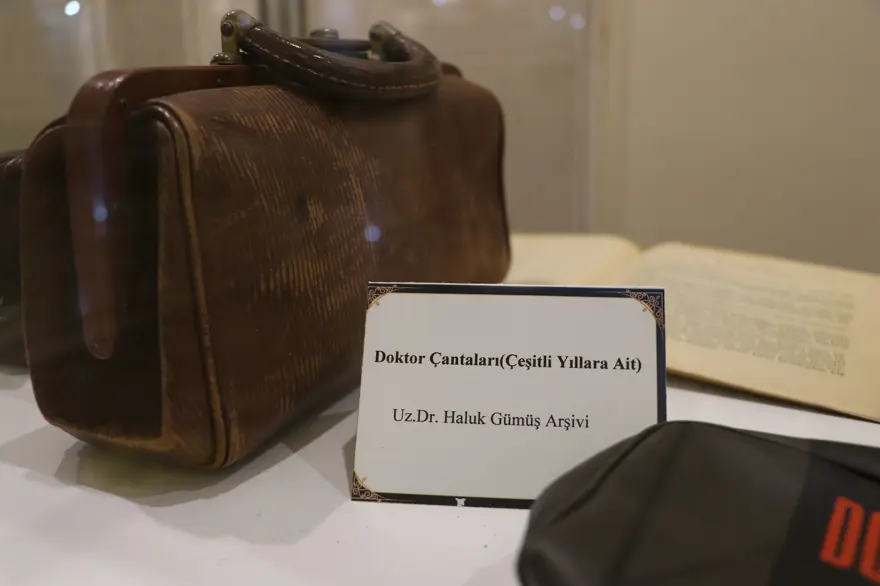 Atatürk'ün sağlık raporları 'anestezi tarihi' sergisinde 5