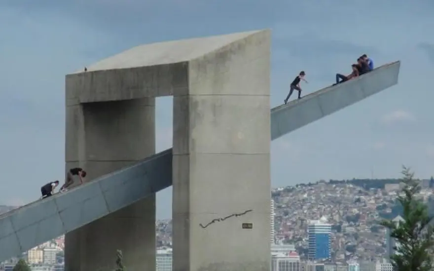 Gençlerin tehlikeli oyunu 10