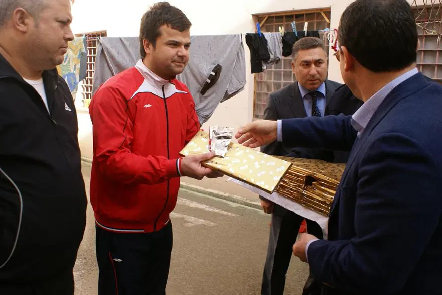 Bakan'dan mahkumlara tespih 10