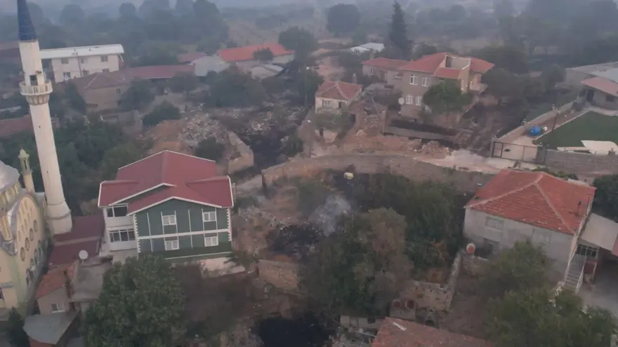 Çanakkale'de orman yangını kontrol altında 37