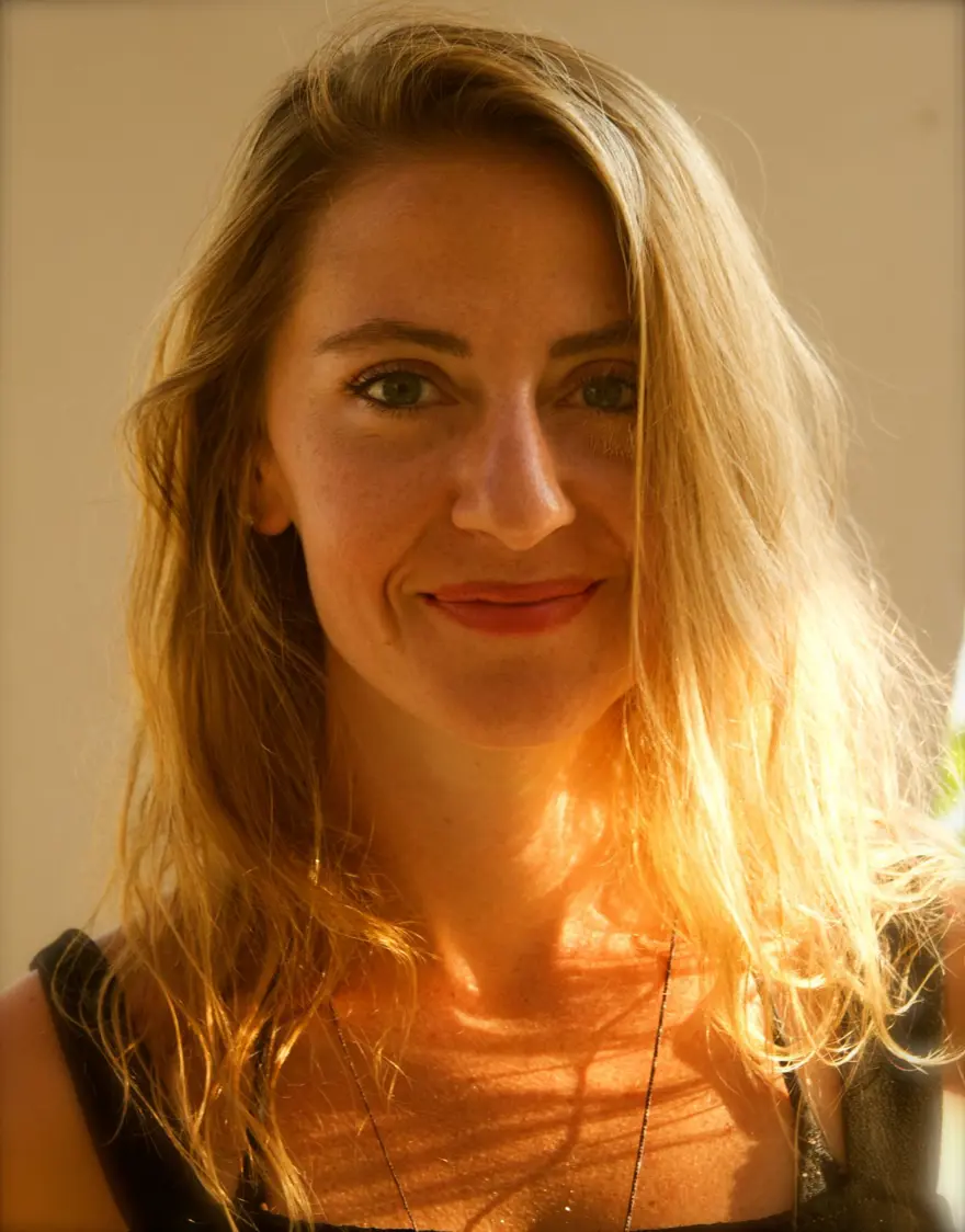 Yüz Yıllık Mucize'nin senaristi Nuran Evren Şit: Ülkemize dair bir hikaye oluşturmaya odaklandık 6 Yüz Yıllık Mucize'nin senaristi Nuran Evren Şit: Ülkemize dair bir hikaye oluşturmaya odaklandık 6