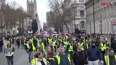 Sarı yelekliler Londra'da gösteri yaptı