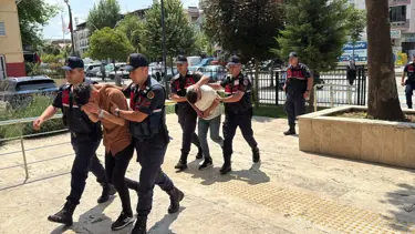 Amcalarının oğluna cinsel istismar: 2 kuzenden 1'i tutuklandı