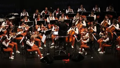 Doğuş Çocuk Senfoni Orkestrası 23 Nisan'ı kutluyor