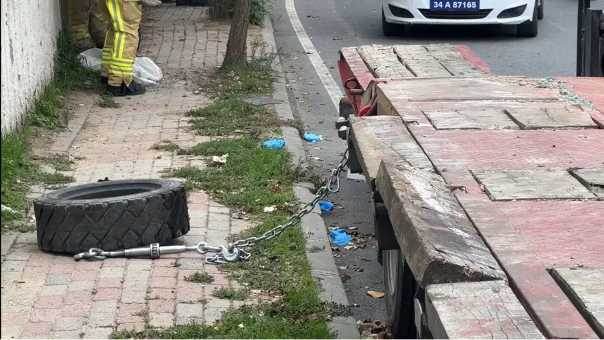 Kağıthane'de feci ölüm: 1 tonluk TIR rampasının altında can verdi 13 Kağıthane'de feci ölüm: 1 tonluk TIR rampasının altında can verdi 13