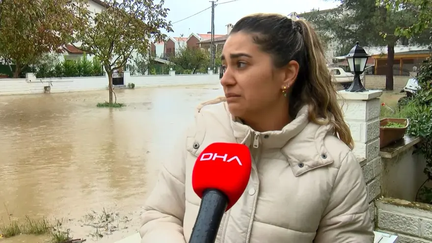 İstanbul'da sağanak ve fırtına hayatı felç etti 8