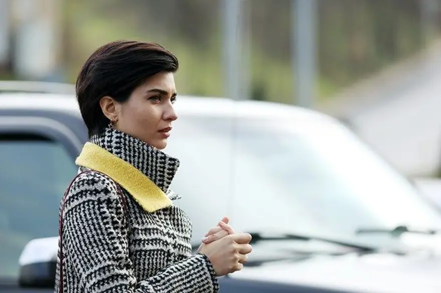 Tuba Büyüküstün, Sefirin Kızı, Tuba Büyüküstün kimdir, 14