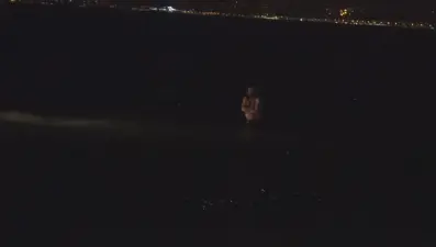 Gözaltına alınmaktan kaçmak için denize atladı