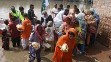 Pakistan'da şiddetli yağış: 37 ölü, 47 yaralı