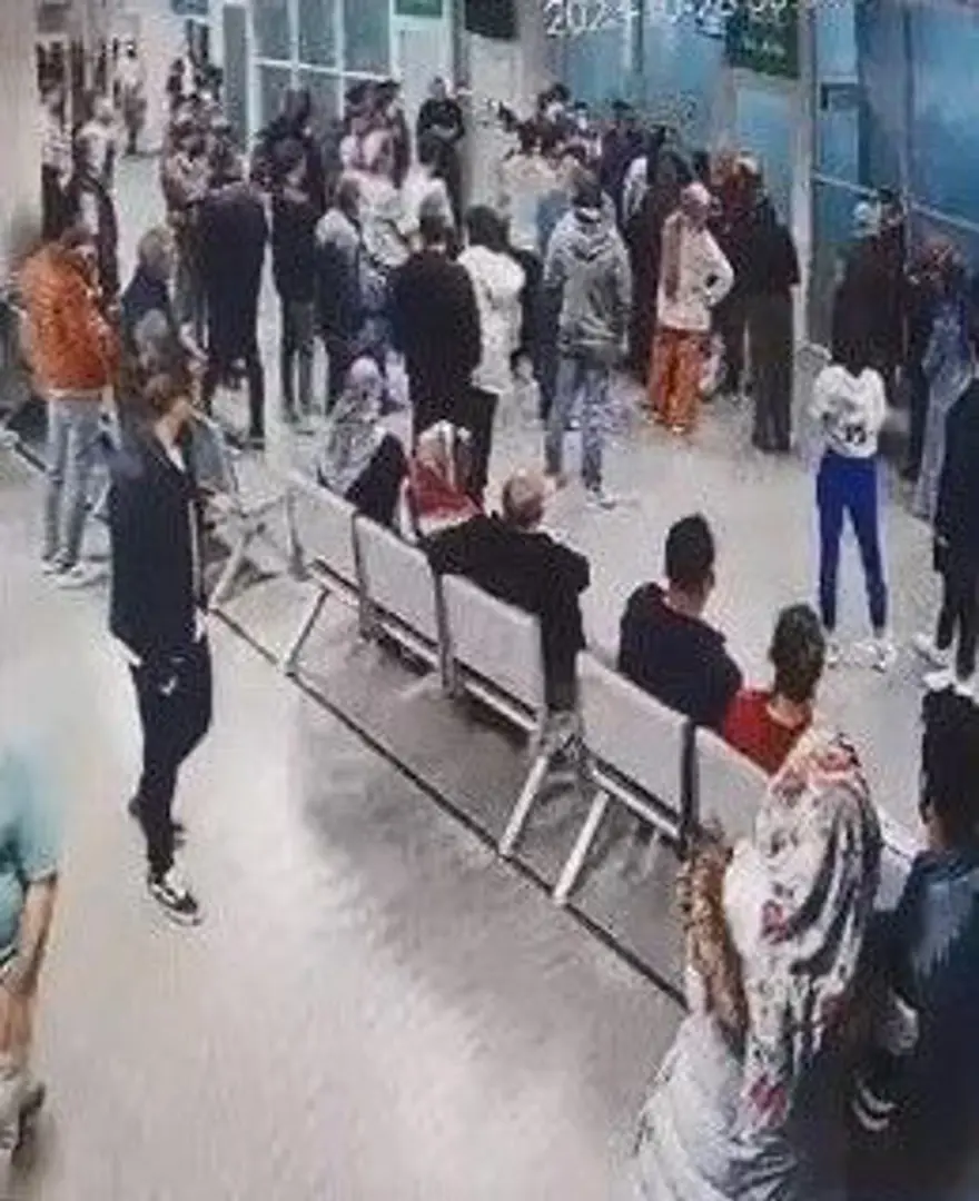 Doktorla tartıştı, hastaneden dışarı çıkarıldı 3