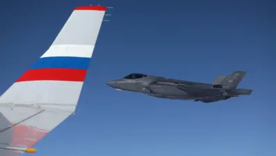 Putin'i Amerikan F-22'leri yolcu etti