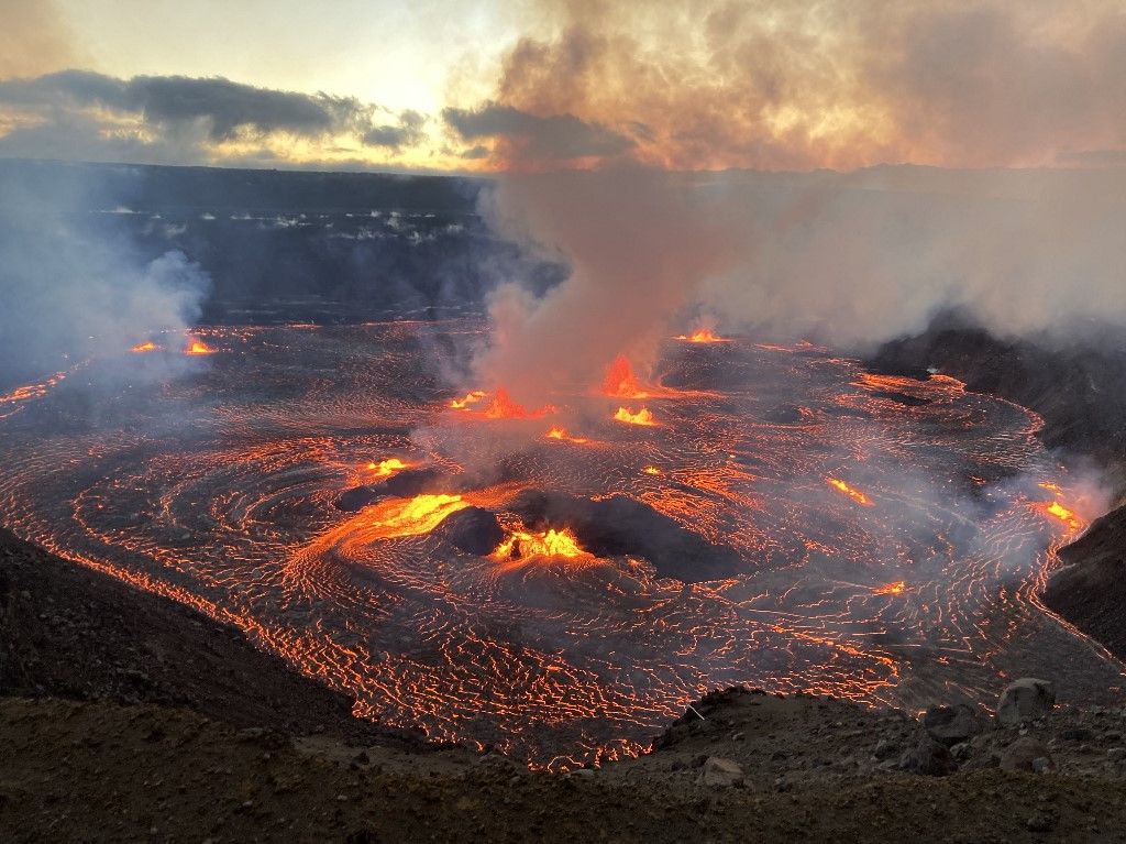 Hawaii adasındaki Kilauea Yanardağı'nda 10'ncu patlama