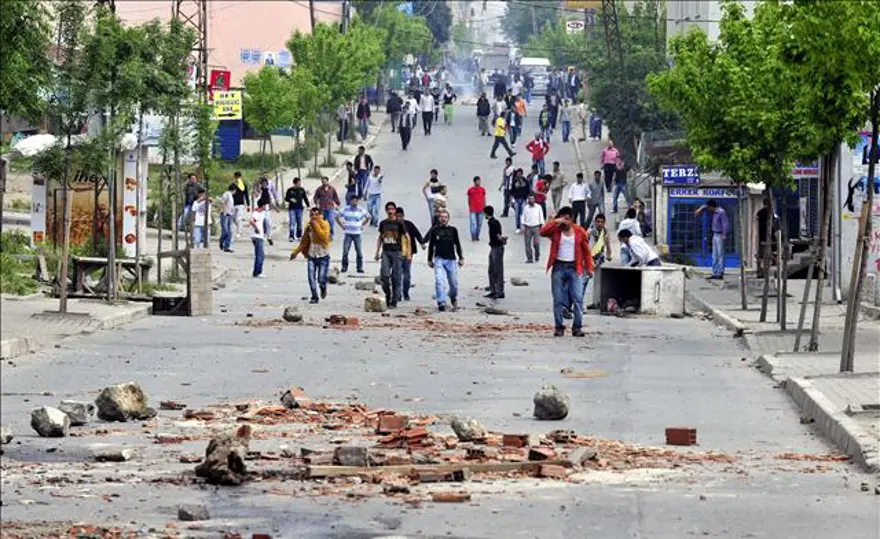 İstanbul'da olaylı yıkım 5
