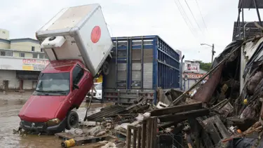 Meksika'da selin bilançosu ağırlaşıyor: Can kaybı 64'e yükseldi