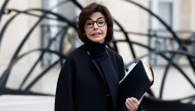 Fransız eski bakana lüks takı soruşturması