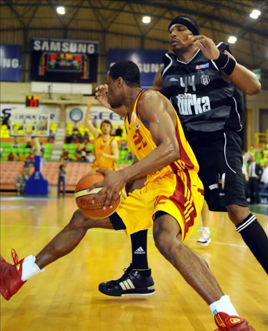 G.Saray: 84 - Beşiktaş: 74 1
