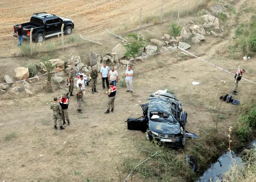 Düğün dönüşü kaza: 9 ölü 3